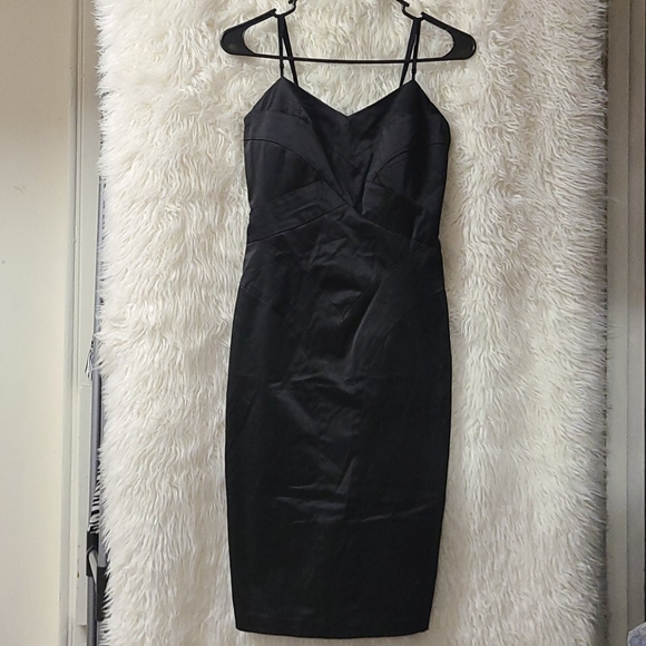 Clothes - Picture 2 of 4